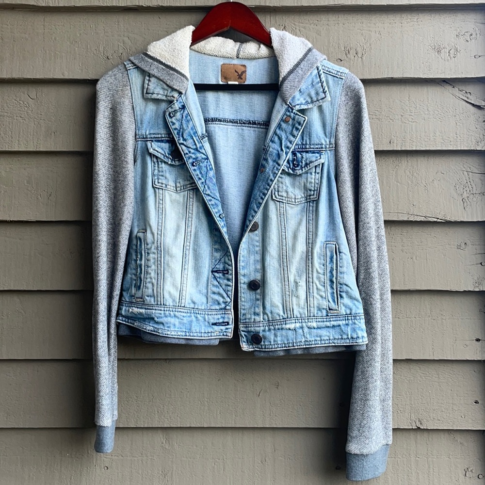 American Eagle Cropped Jean Jacket